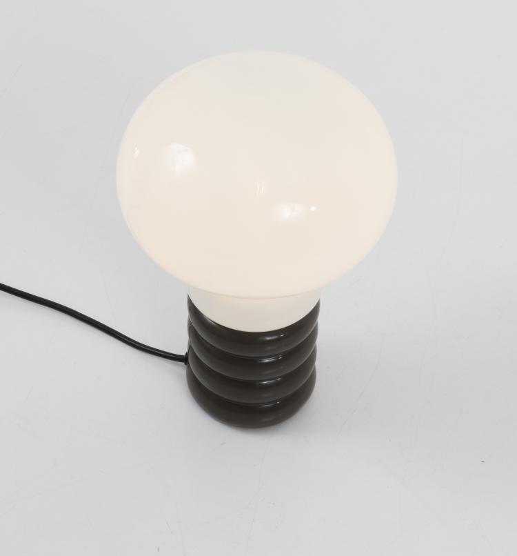 Bild 1 zu Objekt, 'Bulb' table light, 1966, Ingo Maurer, Design M, Ingo Maurer, M&uuml;nchen, 133A 141