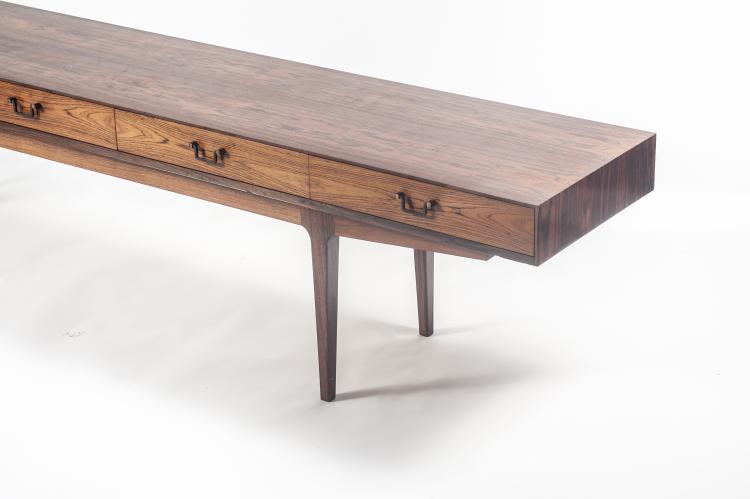 Bild 2 zu Objekt, 'Lowboard', c1958, D&auml;nemark, 133B 389