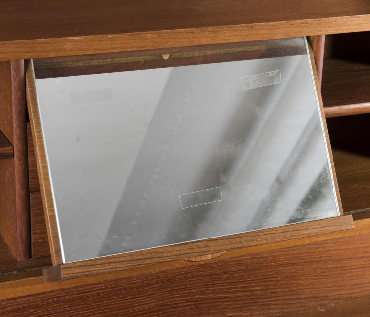 Bild 1 zu Objekt, Secretary / Dressing cabinet, 1950s, BM M&oslash;bler, D&auml;nemark, 133B 372