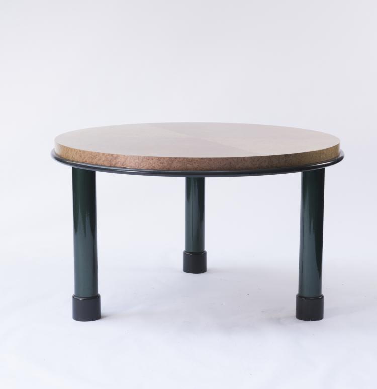 Bild 3 zu Objekt, Three 'Danube' chairs and a table, 1986, Ettore Sottsass, Leitner, Franz, St. Lambrecht, &Ouml;sterreich, 133B 626