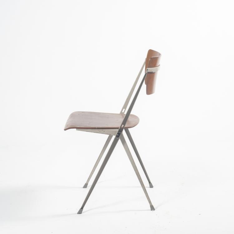 Bild 3 zu Objekt, (Schreib-) Tisch 'Pyramid' mit Stuhl 'Pyramid', 1960 , Wim Rietveld, Ahrend Cirkel, Den Haag, 133B 444