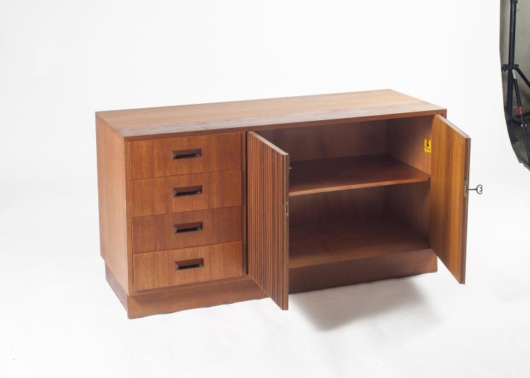 Bild 1 zu Objekt, Zwei Sideboards, 1960er Jahre, Deutsche Werkst&auml;tten, K&ouml;ln, 133A 120