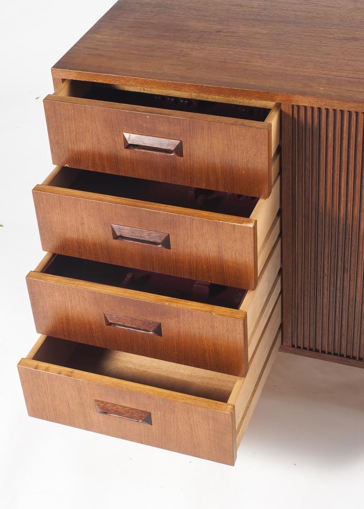 Bild 6 zu Objekt, Zwei Sideboards, 1960er Jahre, Deutsche Werkst&auml;tten, K&ouml;ln, 133A 120