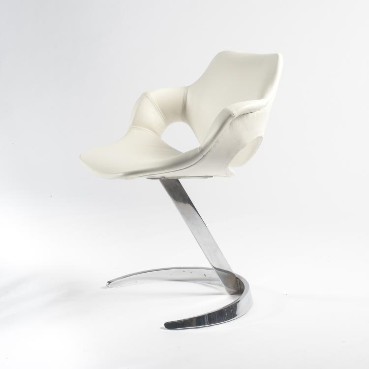 Bild 3 zu Objekt, Four 'Scimitar' chairs and a table, c1970, Boris Tabacoff, Mobilier Modulaire Moderne, Frankreich (zugeschrieben), 133B 527