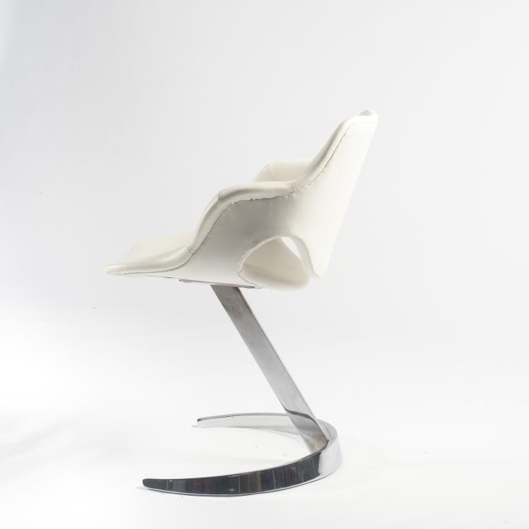 Bild 4 zu Objekt, Four 'Scimitar' chairs and a table, c1970, Boris Tabacoff, Mobilier Modulaire Moderne, Frankreich (zugeschrieben), 133B 527