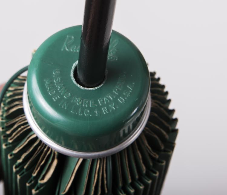 Bild 3 zu Objekt, Papierschirm 'Rainbelle', 1948, Ferdinand Kramer, Folding Products Manufacture Co., Long Island/NY, 133A 126