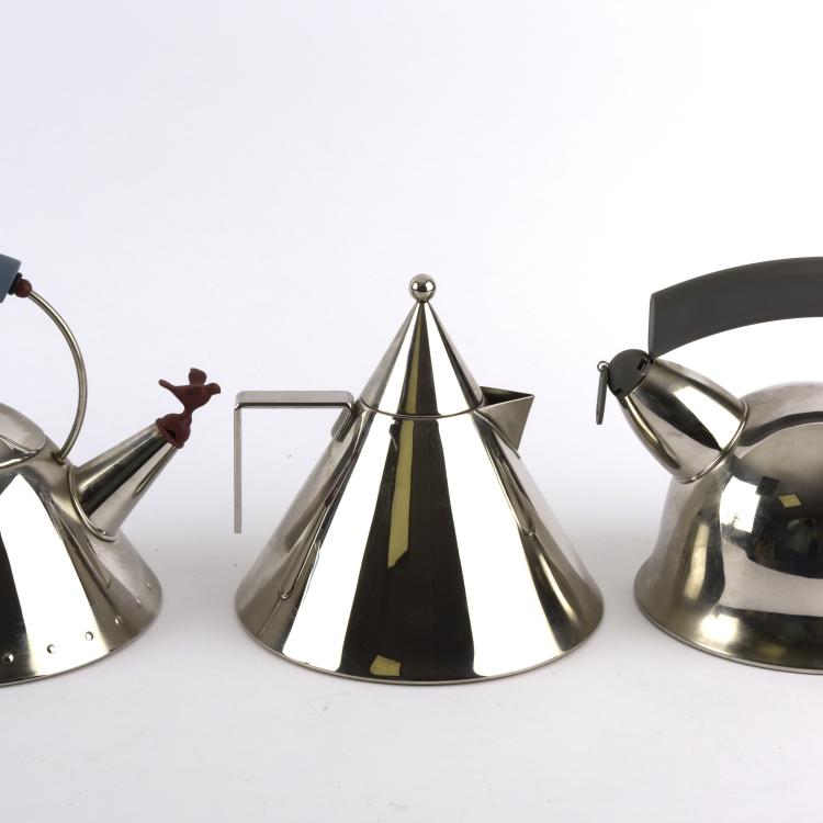 Bild 3 zu Objekt, Four water kettles, 1980s, Richard Sapper, Alessi s.p.A., Crusinallo, 133B 256