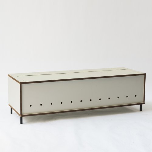 '125' linen chest, 1950/56