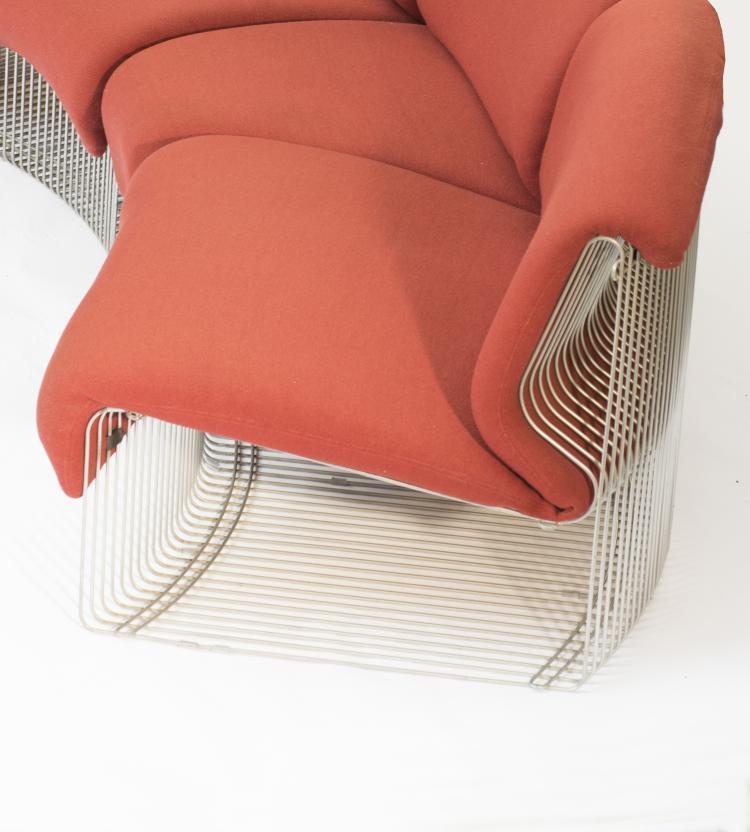 Bild 2 zu Objekt, Elf Sitzelemente 'Pantonova - 100', 1971, Verner Panton, Fritz Hansen, Aller&oslash;d, 133B 547