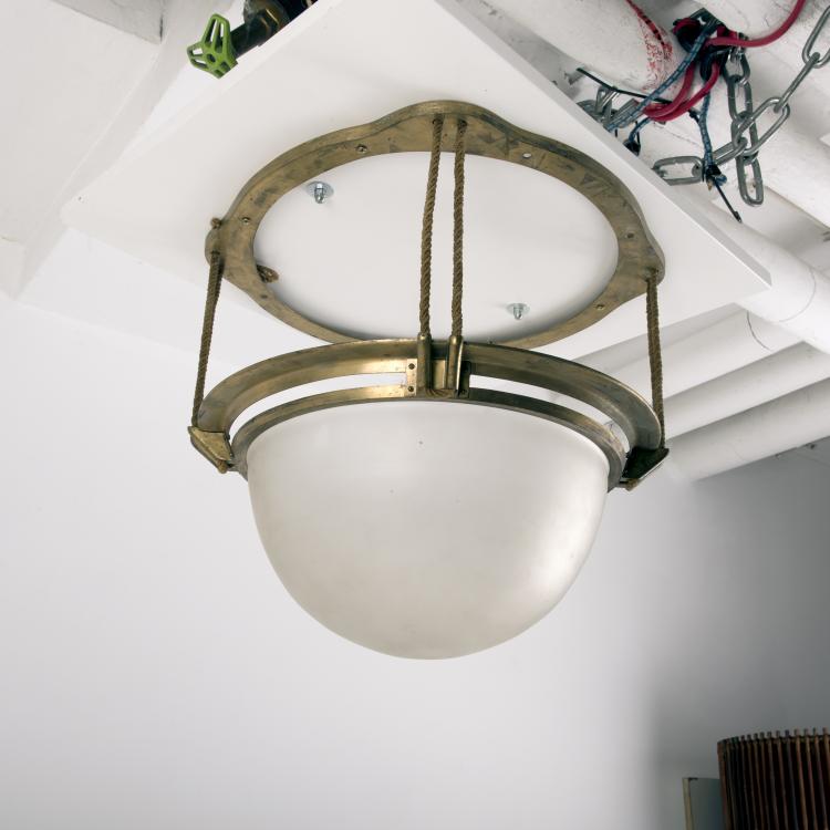 Bild 1 zu Objekt, Deckenleuchte, 1905/06, Henry van de Velde, Bergner, Otto, Berka, oder Seyffart, Otto, Altenburg, 136A 10