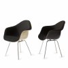 Zwei 'Plastic Armchairs' auf 'H-base', 1950-53