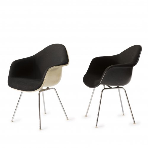 Zwei 'Plastic Armchairs' auf 'H-base', 1950-53
