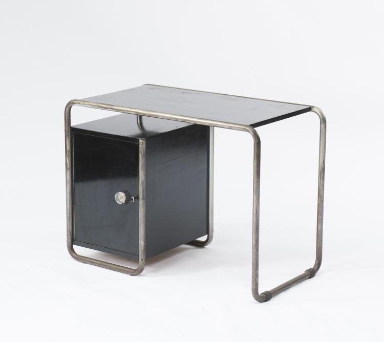 Bild 1 zu Objekt, Kleiner Schreibmaschinentisch 'B 21/1', um 1935c, Thonet, Frankenberg, 134D 814