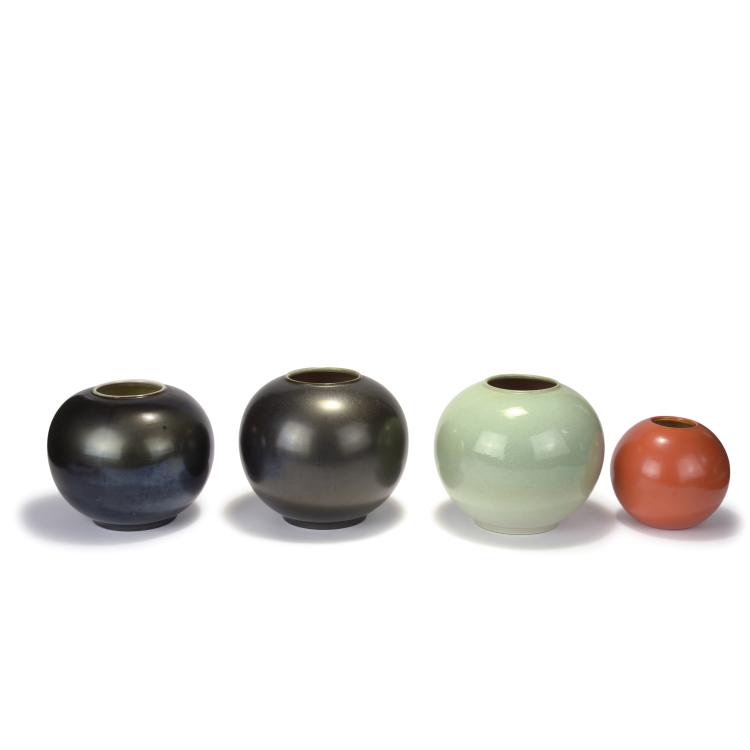 Hauptbild zu Objekt, Vier Vasen, 1930/1935, Martha Katzer, Karlsruhe, Majolikamanufaktur, 134D 812