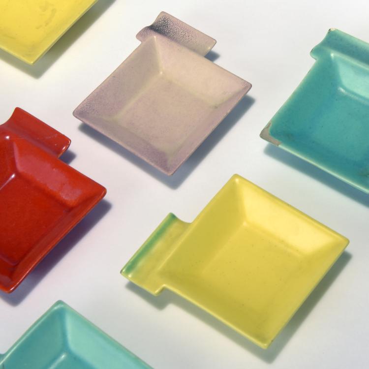 Bild 1 zu Objekt, Acht Aschenbecher, um 1930, Margarete Heymann-Loebenstein, Hael-Werkst&auml;tten, Marwitz, 134D 819