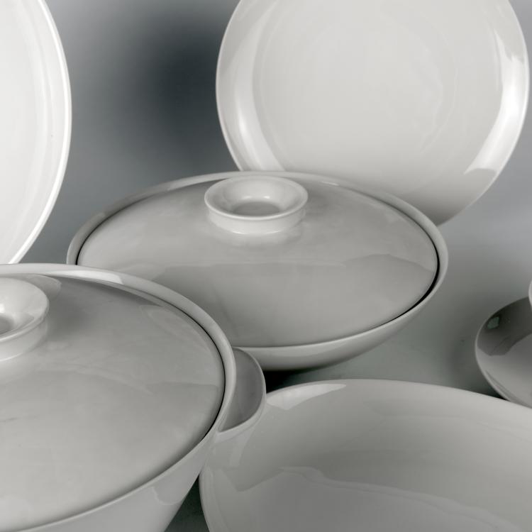 Bild 2 zu Objekt, 29 Teile Speiseservice 'Urbino', 1931, Trude Petri, Berlin, KPM, 134D 853