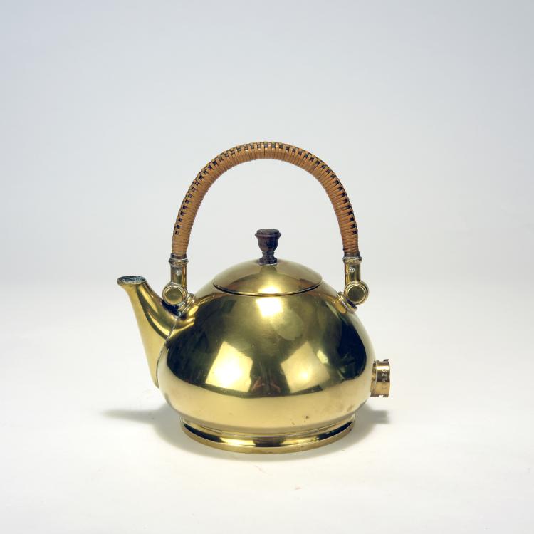 Bild 2 zu Objekt, Electric 'P-137' water kettle, 1909, Peter Behrens, AEG, Berlin; Holzschuher, Schleiz, 134D 753