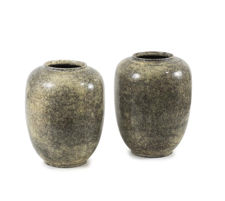 Hauptbild zu Objekt, Two tall vases, c1930, Gerda Conitz, Karlsruhe, Majolikamanufaktur, 134D 825