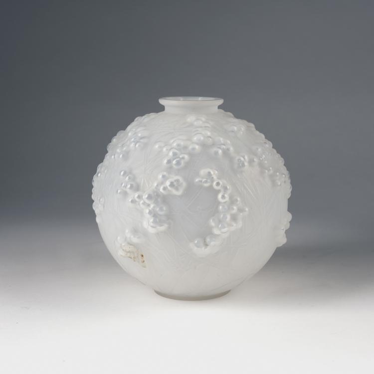 Hauptbild zu Objekt, Vase 'Druide' - 'Gui de ch&ecirc;ne', 1924, Lalique, Ren&eacute;, Wingen-sur-Moder, 134D 784