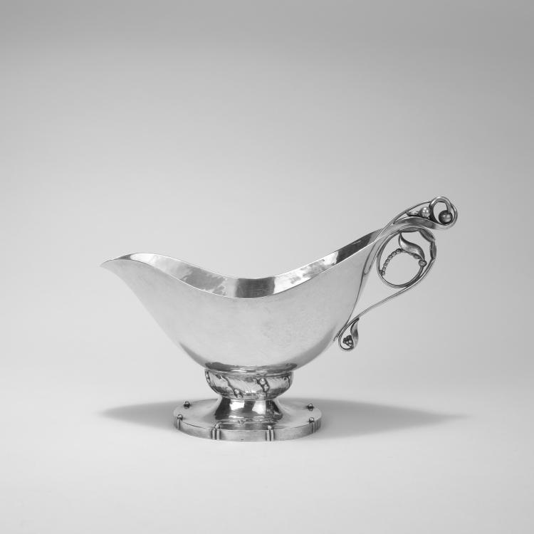 Bild 1 zu Objekt, Gravyboat 1919 with similar spoon by W.&S. S&oslash;rensen, c1939, Jensen, Georg, Kopenhagen; S&oslash;rensen, W. S., D&auml;nemark, 134D 767