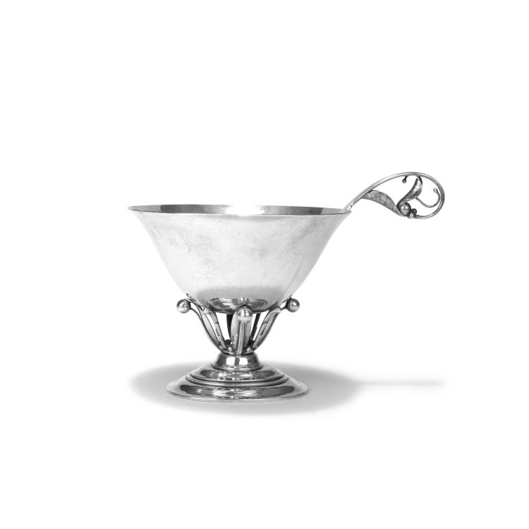 Hauptbild zu Objekt, Footed bowl with spoon, c1915, Johan Rohde, Jensen, Georg, Kopenhagen, 134D 762