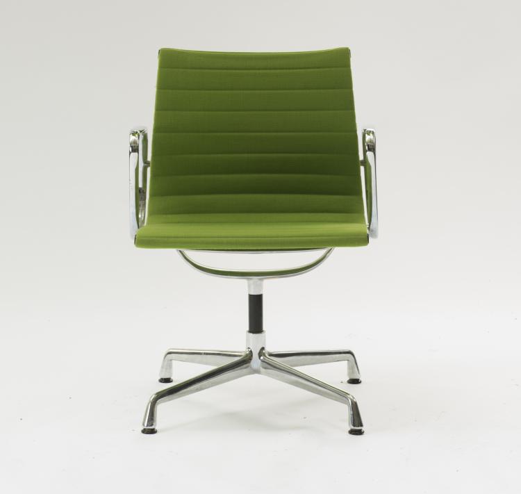Bild 1 zu Objekt, Armlehnstuhl 'Aluminium Group', 1958, Vitra Design, Weil am Rhein, 134D 904