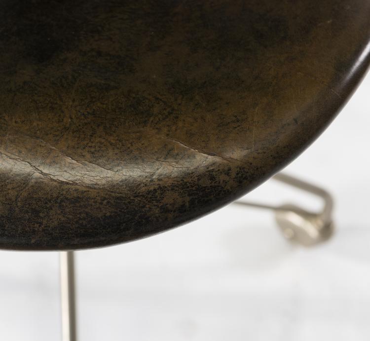 Bild 4 zu Objekt, Zwei Arbeitsst&uuml;hle '3117' und '3217', 1955, Arne Jacobsen, Hansen, Fritz, Aller&oslash;d, 134D 897