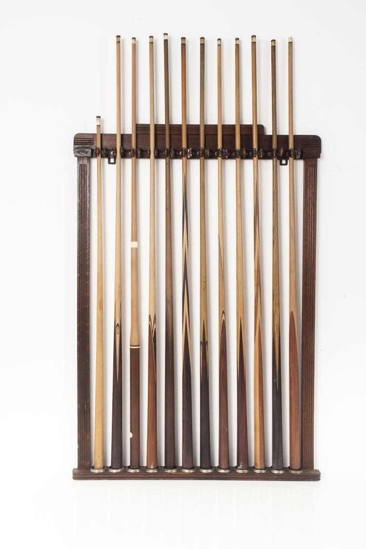 Hauptbild zu Objekt, Cue rack for wall fastening, 1920s, Deutschland, 134B 404