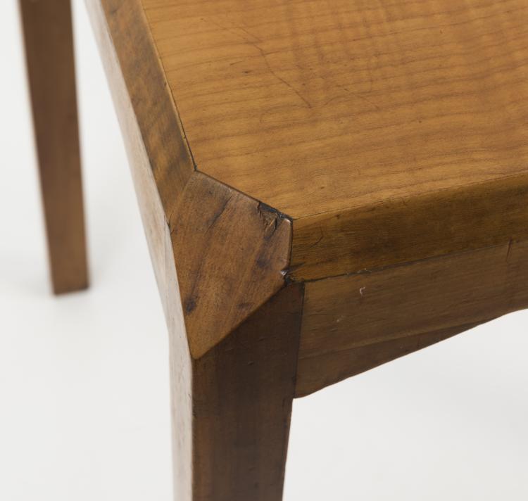 Bild 2 zu Objekt, Anthroposophic side table, c1930, Felix Kayser, Schiller-M&ouml;bel, Stuttgart-Degerloch (zugeschrieben), 134B 505