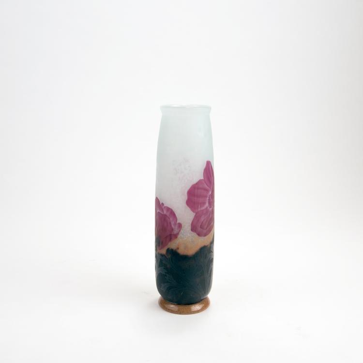 Bild 1 zu Objekt, 'An&eacute;mones' martel&eacute; vase, 1905, Henri Berg&eacute;, Daum Fr&egrave;res, Nancy, 135 36