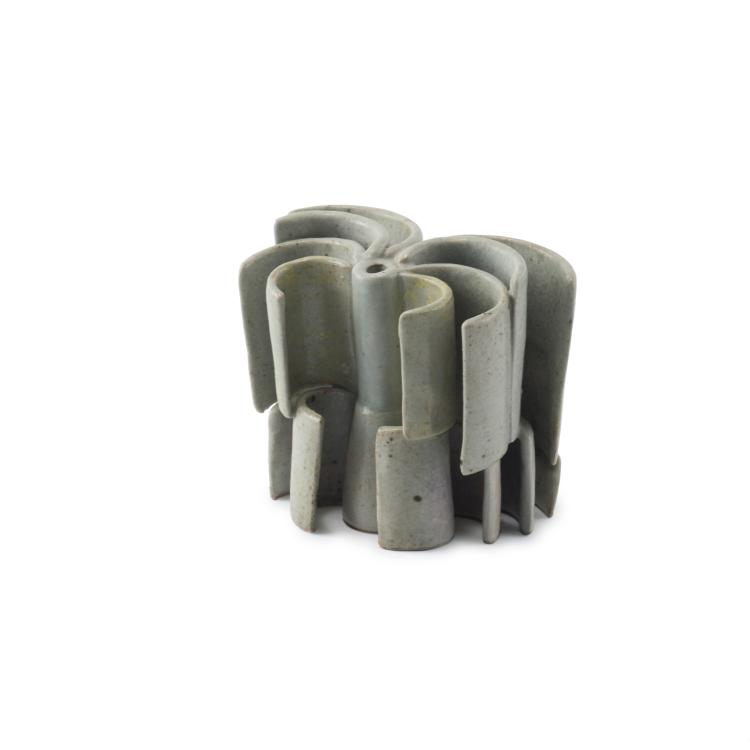 Hauptbild zu Objekt, Tiny sculpture, c1970, Kuhn, Beate, 134B 495