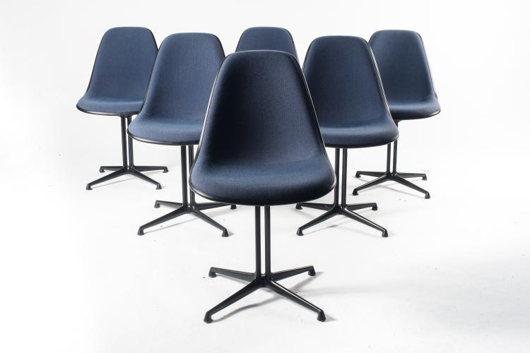 Hauptbild zu Objekt, Six 'Plastic Side Chairs' on 'LaFonda' base, c1960, Charles Eames, Vitra, Weil am Rhein, 134B 431
