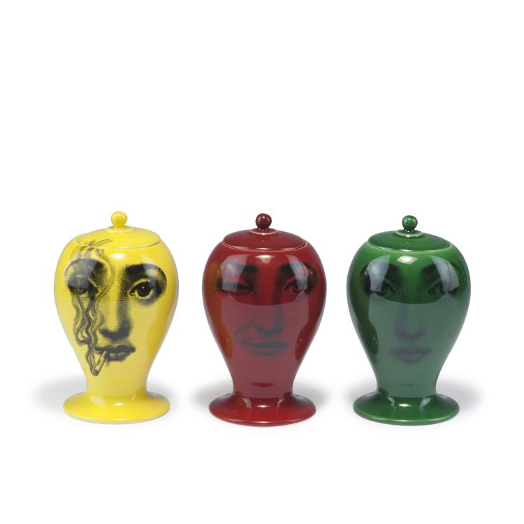 Hauptbild zu Objekt, Three small vases, 'Buonanotte', 'Il fumo fa male', 'L'antipatico', 2000s, Barnaba Fornasetti, Bitossi, Montelupo; Fornasetti, Mailand, 134A 243
