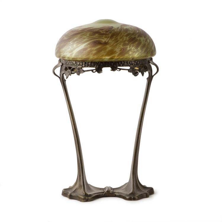 Hauptbild zu Objekt, Gro&szlig;e Tischlampe, ausgef&uuml;hrt von Br&auml;unlich & Langlotz, Berlin, um 1901, Hermann Eichberg, L&ouml;tz Wwe., Klosterm&uuml;hle; Br&auml;unlich & Langlotz, Berlin, 135 248