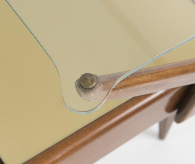 Bild 1 zu Objekt, Two night stands, 1940/50s, Italien<, 134A 9