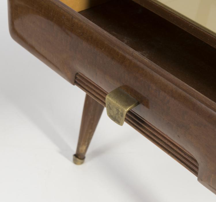 Bild 3 zu Objekt, Two night stands, 1940/50s, Italien<, 134A 9