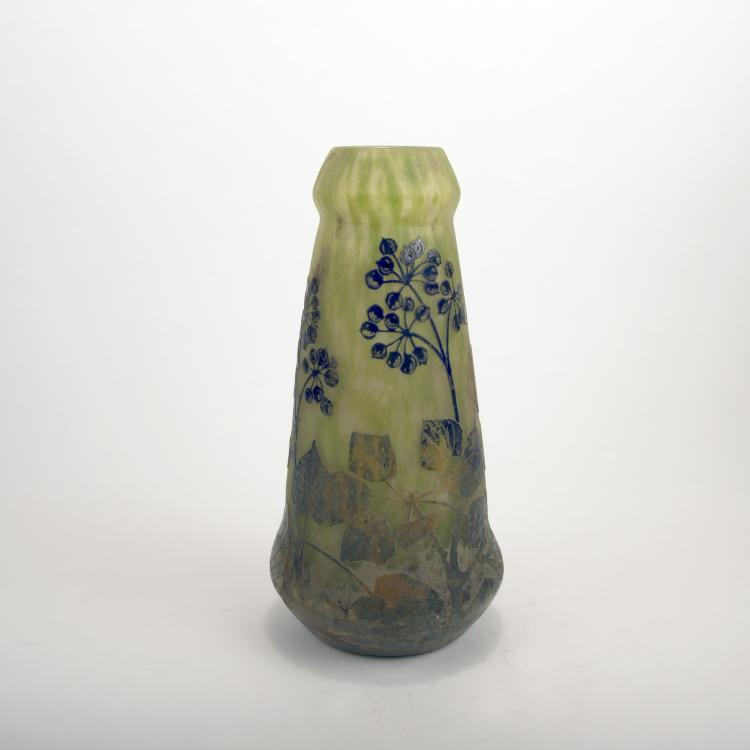Bild 1 zu Objekt, 'Je meurs o&ugrave; je m'attache' vase, c1910, Daum Fr&egrave;res, Nancy, 135 72