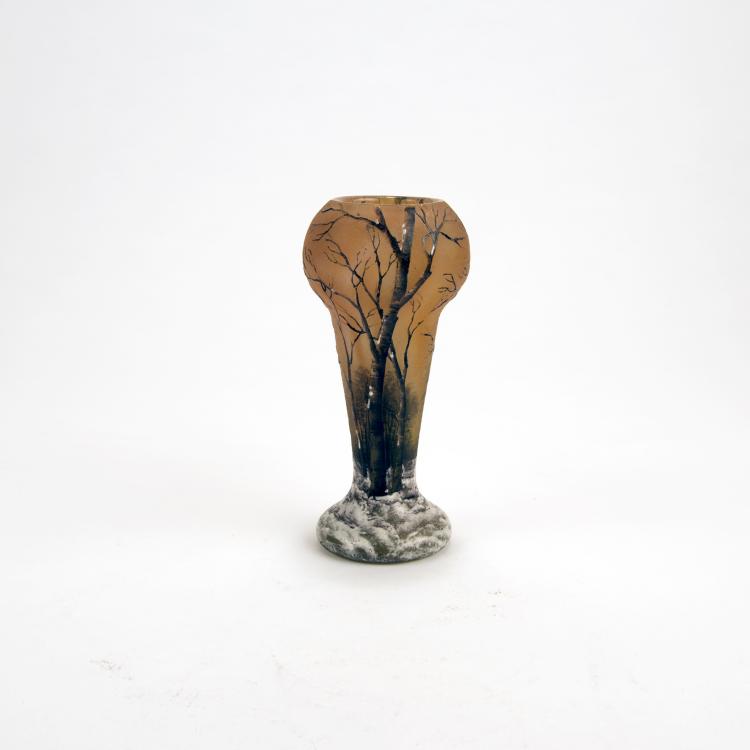 Bild 1 zu Objekt, Kleine Vase 'Cr&eacute;puscule neige' oder 'Arbres en hiver', um 1906, Daum Fr&egrave;res, Nancy, 135 51