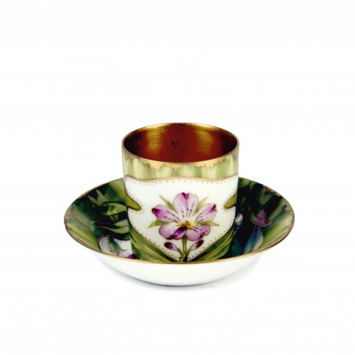 '65/3a' mocha cup with '599' pattern, c1899/1900