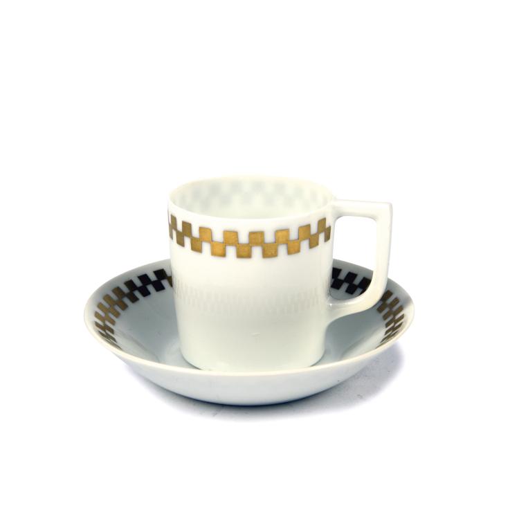 Hauptbild zu Objekt, '108/3a' - '820' mocha cup with d&eacute;cor '752', c1905, Adelbert Niemeyer, Nymphenburg, KPM, 135 519