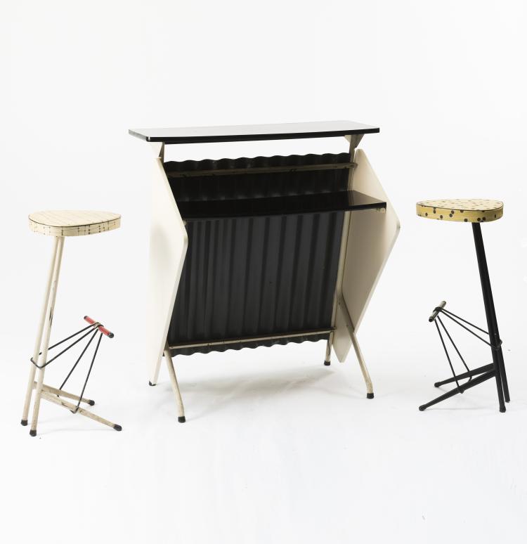 Bild 1 zu Objekt, Bar und zwei Hocker, um 1953, Belgien, 134B 354