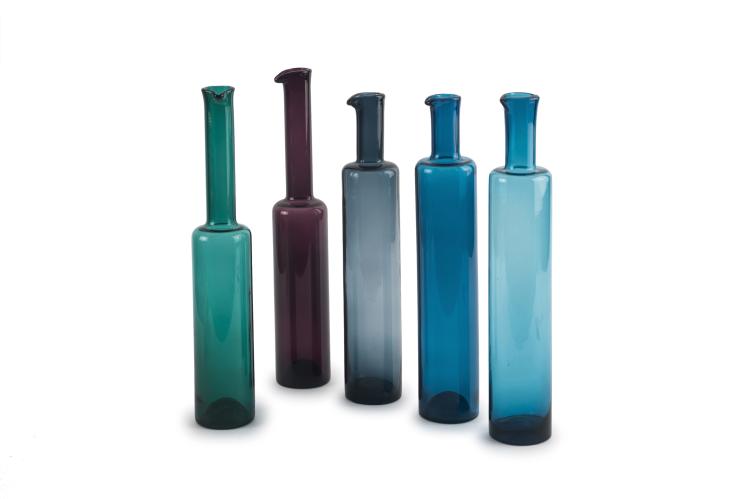 Hauptbild zu Objekt, Five bottles, c1958, Nanny Still McKinney, Riihim&auml;en Lasi Oy, Finnland, 134B 323
