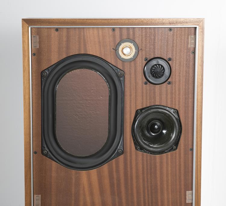 Bild 3 zu Objekt, Two 'Monitor TLS 80' loudspeakers with metal bases, c1974, IMF Electronics, 134B 515