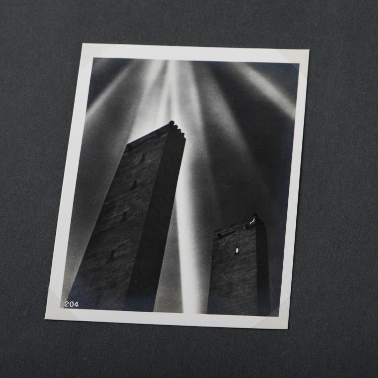 Bild 1 zu Objekt, Privates Album mit Fotografien der Olympischen Spiele in Berlin 1936 und Berliner Stadtansichten aus dem Jahr 1936, 136B 13