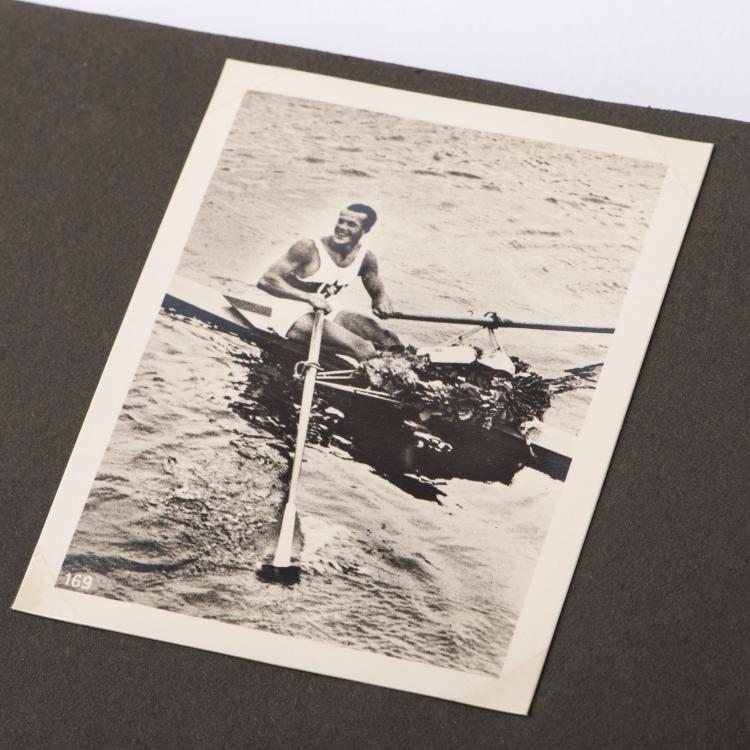 Bild 3 zu Objekt, Privates Album mit Fotografien der Olympischen Spiele in Berlin 1936 und Berliner Stadtansichten aus dem Jahr 1936, 136B 13