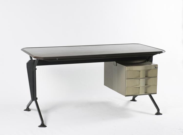 Bild 1 zu Objekt, Schreibtisch 'Arco', 1963, Studio B.B.P.R., Olivetti, Ivrea, 134A 140