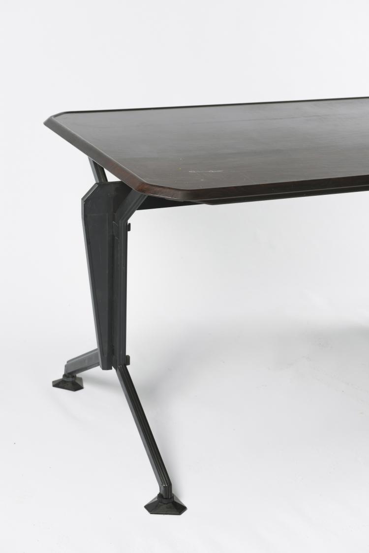 Bild 4 zu Objekt, Schreibtisch 'Arco', 1963, Studio B.B.P.R., Olivetti, Ivrea, 134A 140