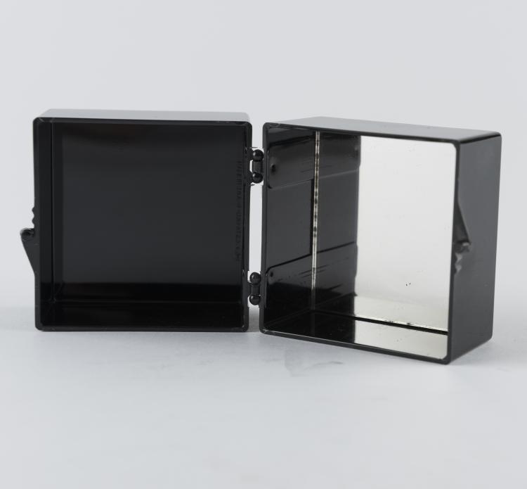 Bild 1 zu Objekt, 'A Box of Smile', 1971/1984, Yoko Ono, Reflux Edition, 136B 93