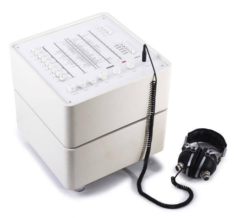 Hauptbild zu Objekt, '3300' stereo system, 1963, Verner Panton, Wega Radio GmbH, Fellbach, 137A 181