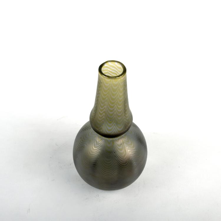 Bild 2 zu Objekt, Ph&auml;nomen-Vase, 1900, L&ouml;tz Wwe., Klosterm&uuml;hle, 135 262